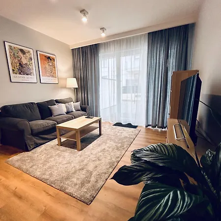 Boleslaviaapartments - Merci 4, Private Parking Free, Air Condition Apartament